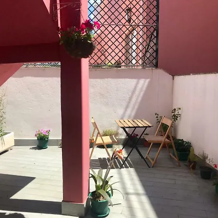 Sweet With Terrace In Apartment Lisbon